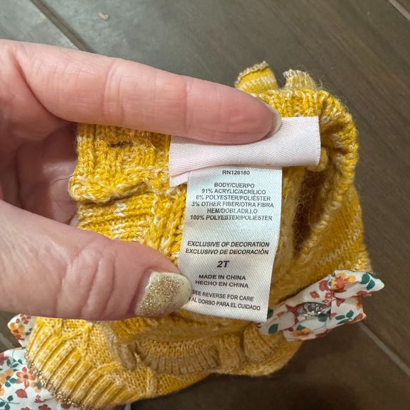 Little Lass Marigold Yellow Ruffle Neck Floral Peplum Sweater Jean Set 2T - Picture 4 of 8